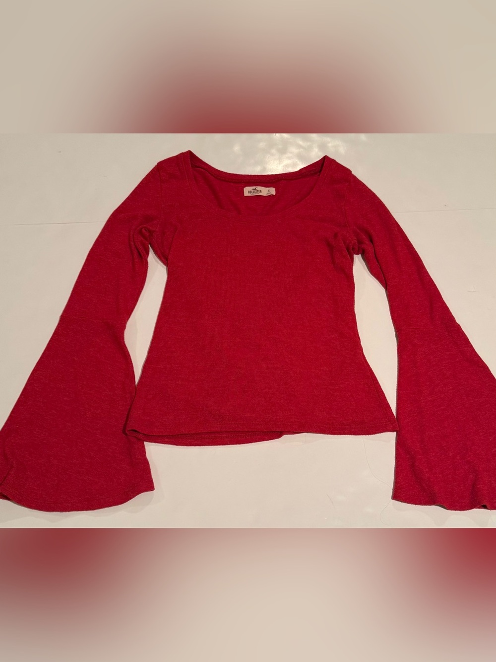 Hollister Women's Red Long Sleeve Bell Sleeve Scoop Neck Tee